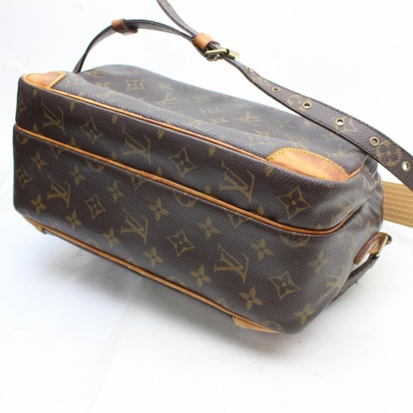 Louis Vuitton Handbags - Authentic Louis Vuitton Shoulder Bag Nile M45244
